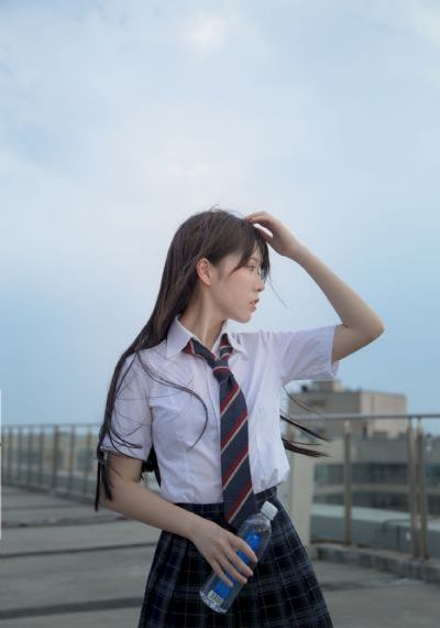 色哟哟中文字幕_全集高清百度云未删减2020