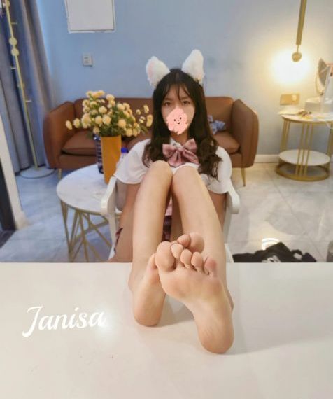麻豆成人片女王沈樵回归_高清直播在线观看