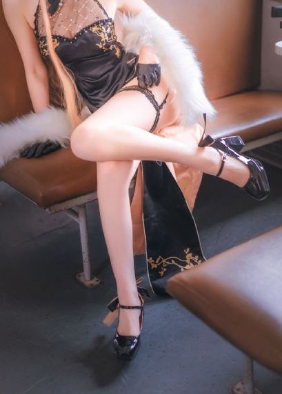 西西人体艺术午夜毛片_JVID性感写真