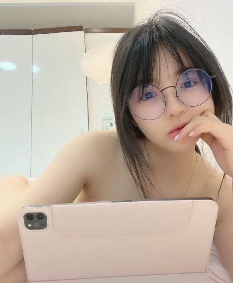 勾搭足浴女技师国产在线_超清完整版观看