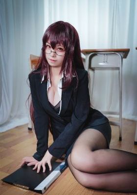 欧美肮脏俱乐部第一集视频_蓝光在线手机播放